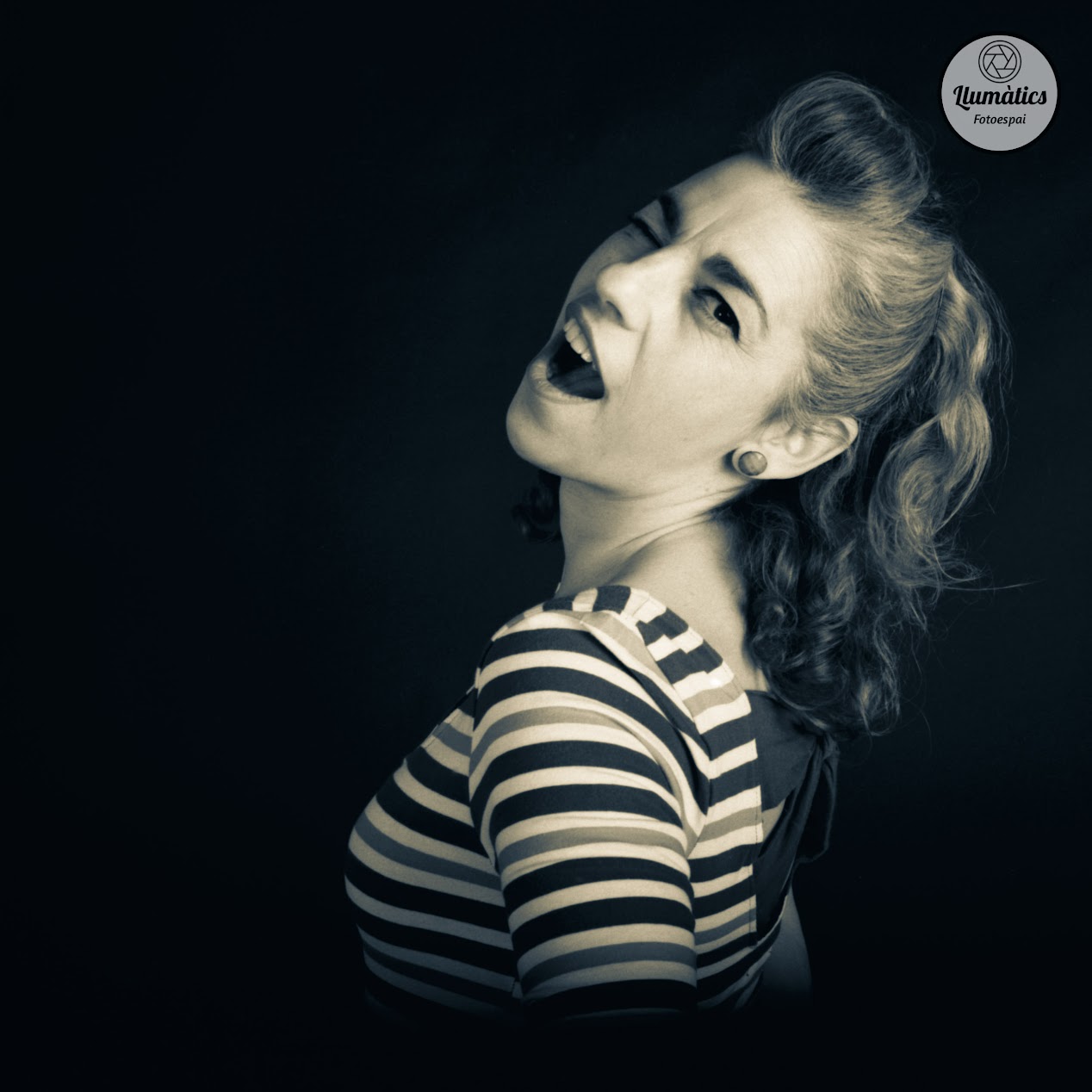 Book actoral — Hoochie Coochie