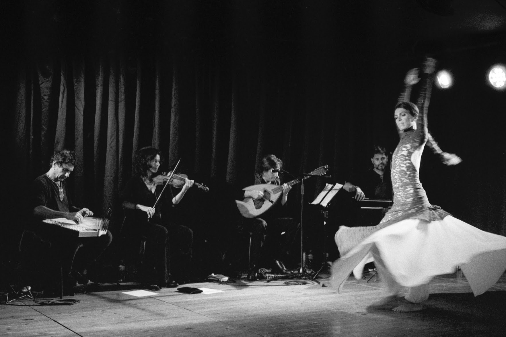 Burruezo & Nur Camerata i Virginia Joëlle
