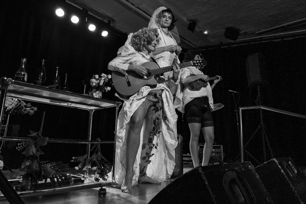 The Rodríguez Sisters